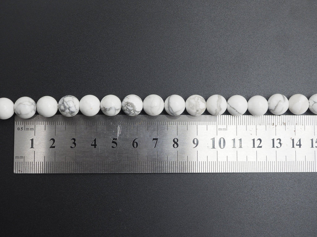 Natural Howlite Round Bead Strands – Smooth or Faceted, 4–12mm