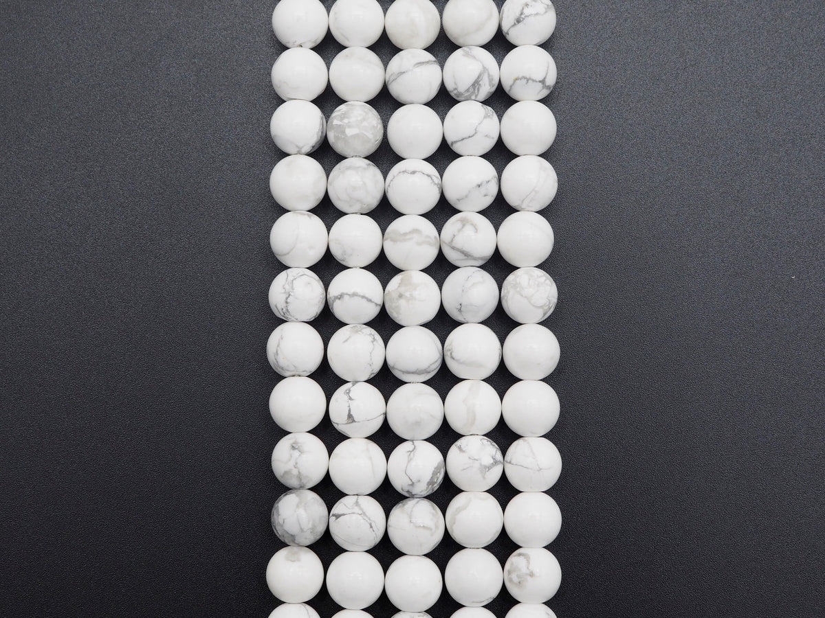 Natural Howlite Round Bead Strands – Smooth or Faceted, 4–12mm