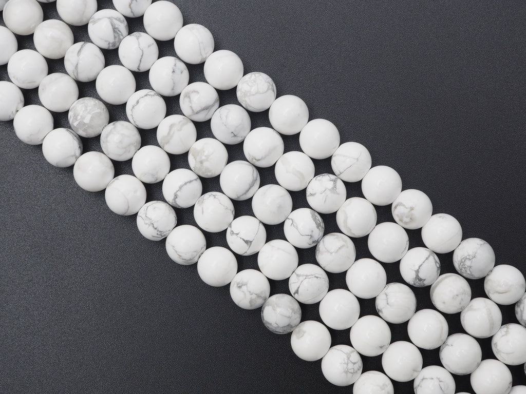 Natural Howlite Round Bead Strands – Smooth or Faceted, 4–12mm