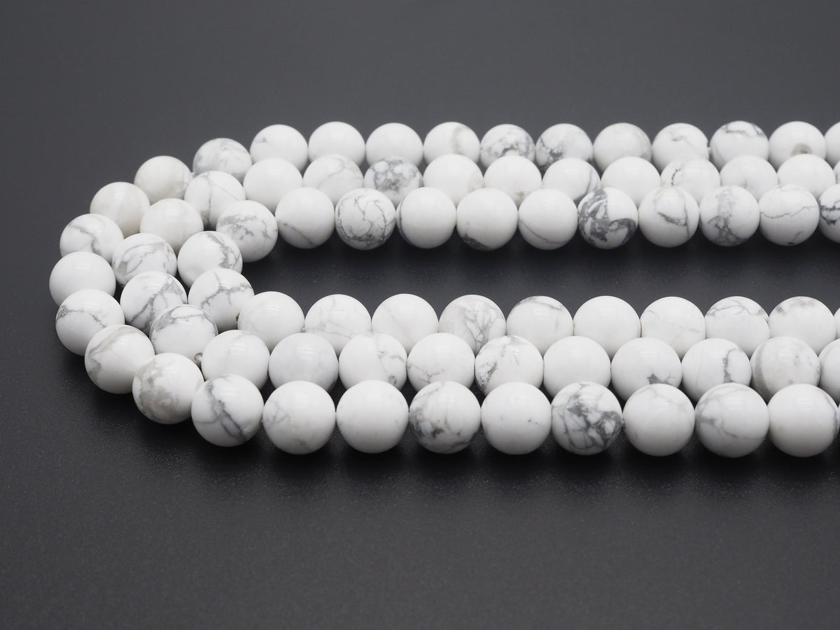Natural Howlite Round Bead Strands – Smooth or Faceted, 4–12mm