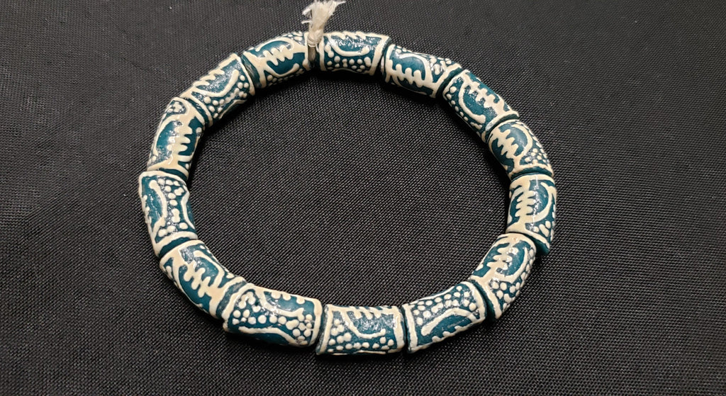 african beads gye nyame glass beads detail view