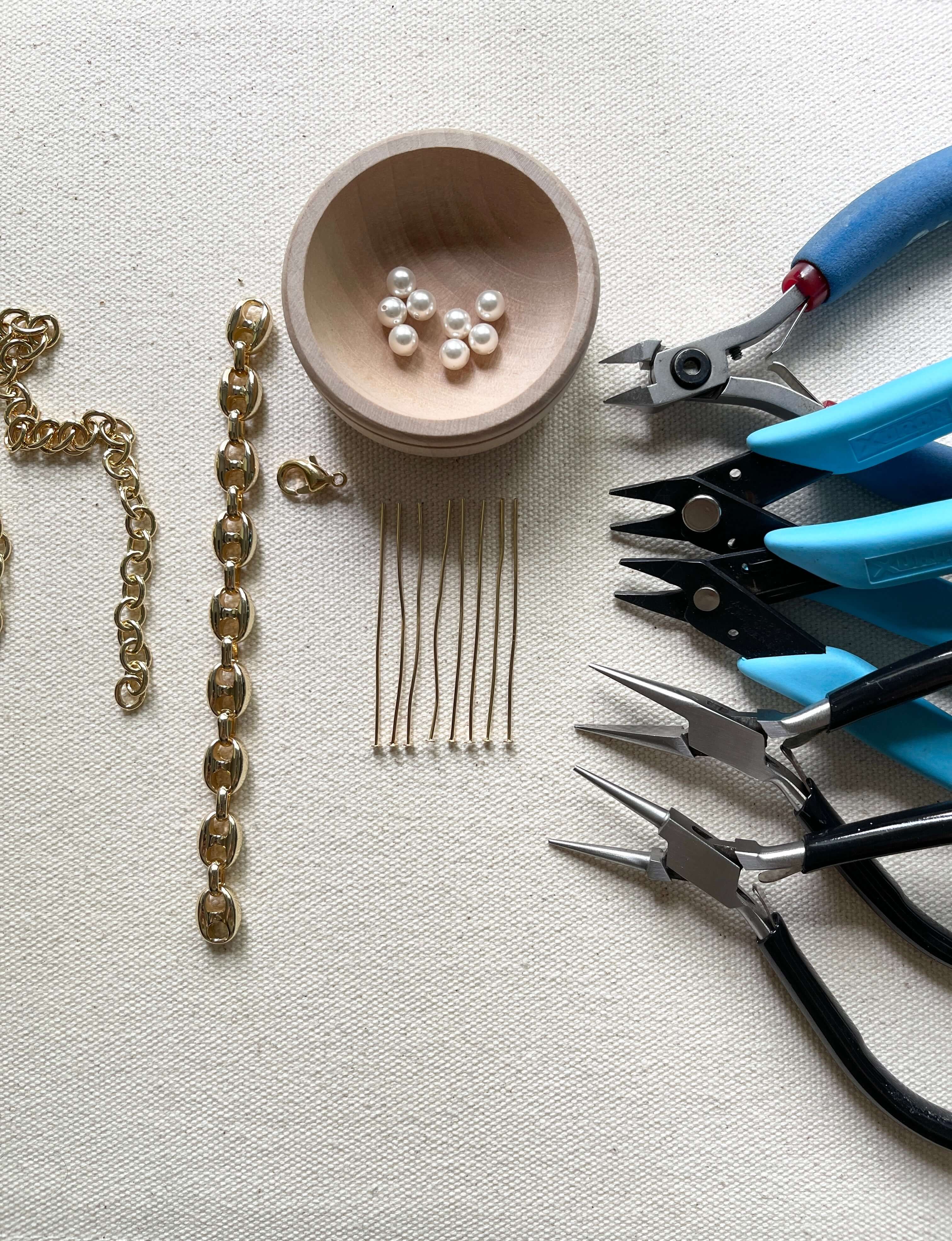 12.75mm x 10mm Pignose Mariner Chain - Made of plated pewter and brass - Sold by the foot - Ch-941