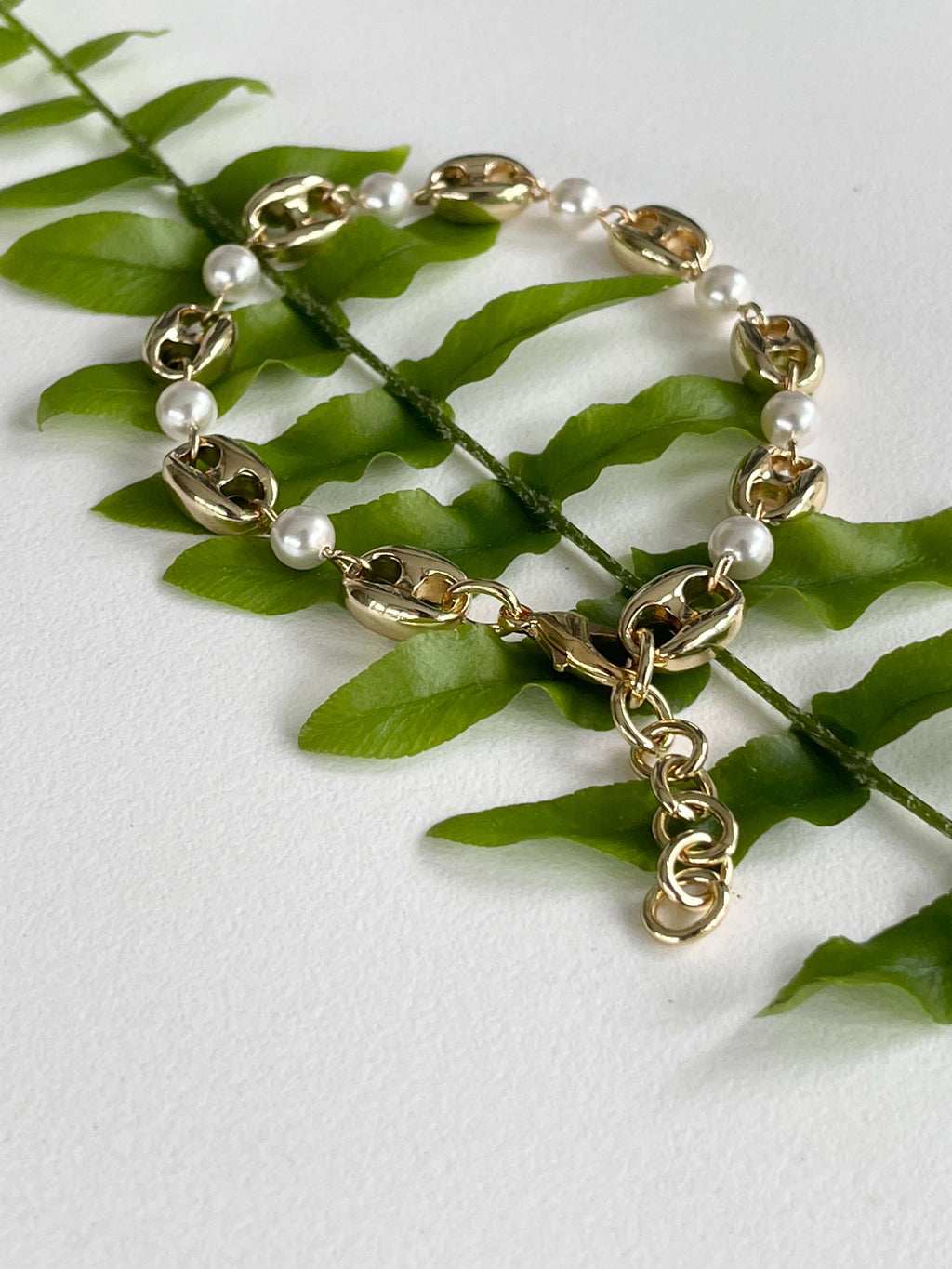 12.75mm x 10mm Pignose Mariner Chain - Made of plated pewter and brass - Sold by the foot - Ch-941