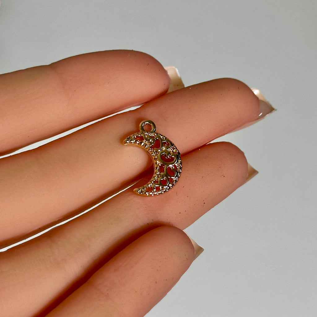 Crescent Moon Charm - Available in Silver and Gold - Measures 11mm x 17mm - Sold by the Piece - K124