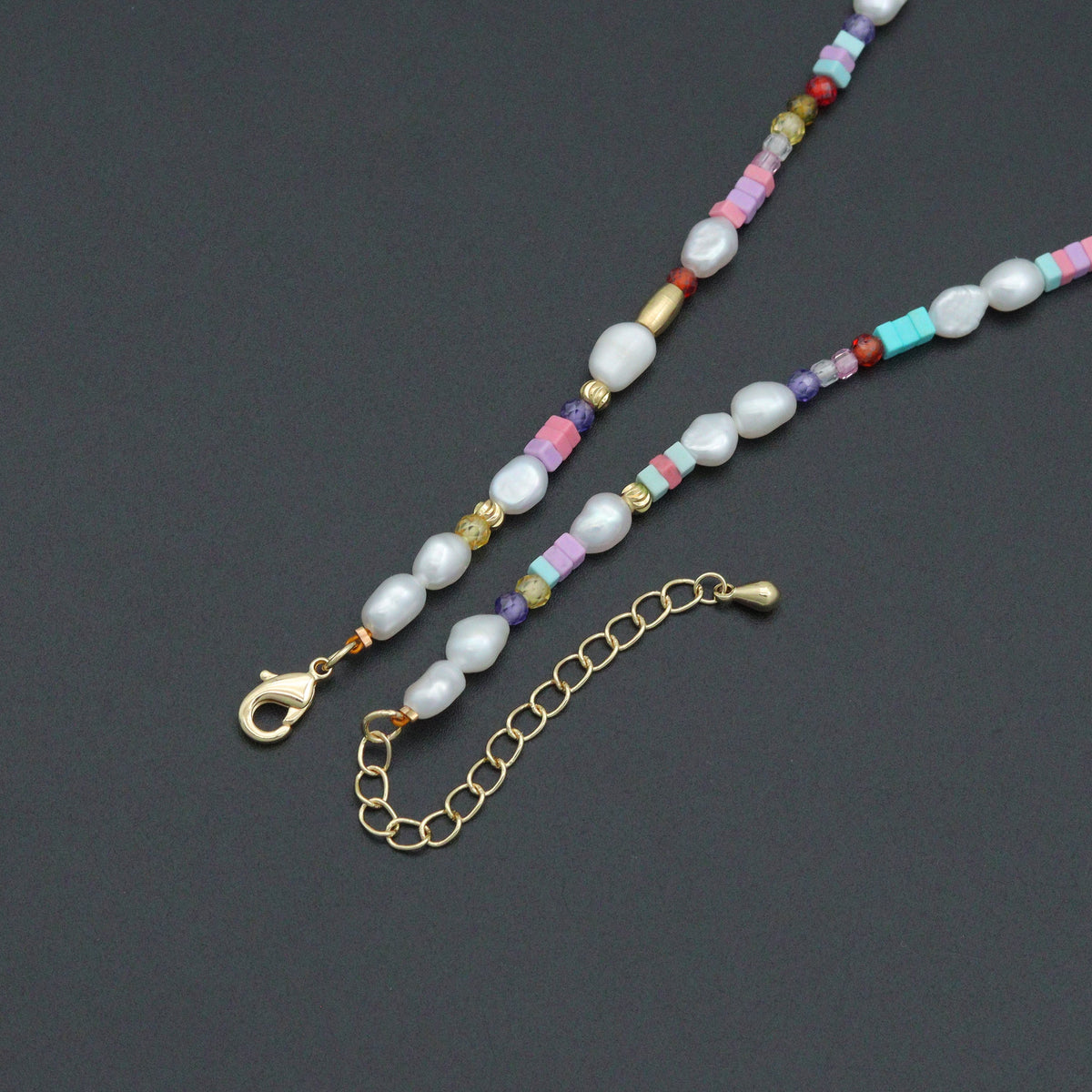 Pearl bead necklace gold-tone lobster clasp and extender chain