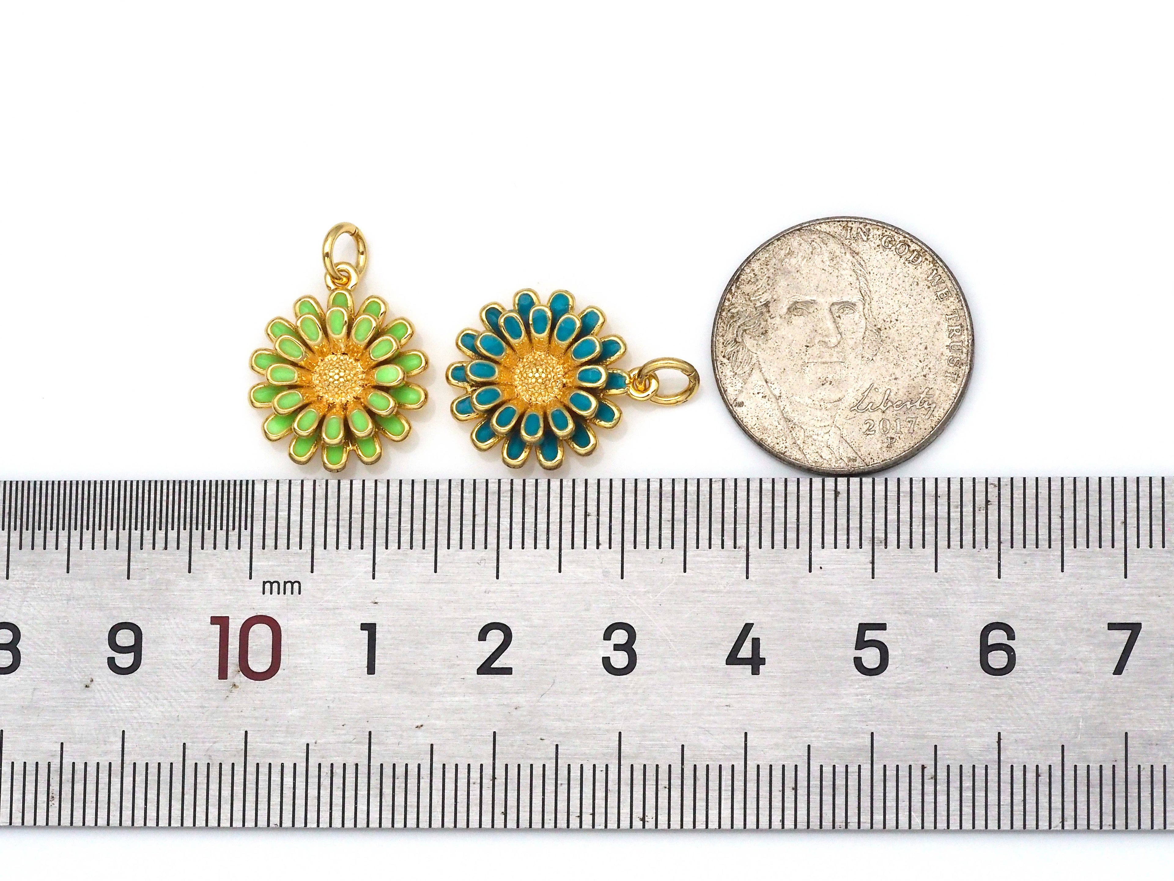Enamel Daisy Flower Charm - Colorful Pendant 12mm