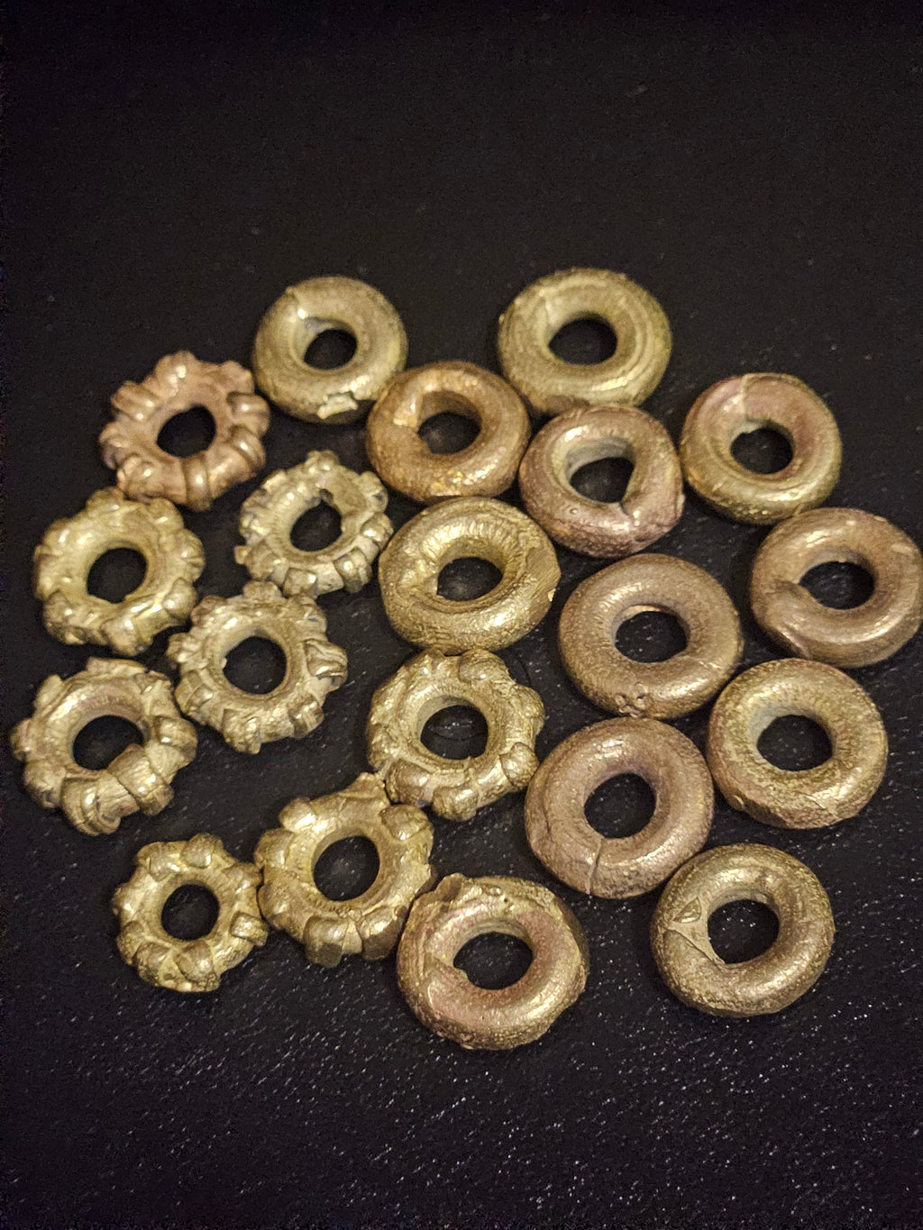 ashanti brass donut spacer beads detail view ghana
