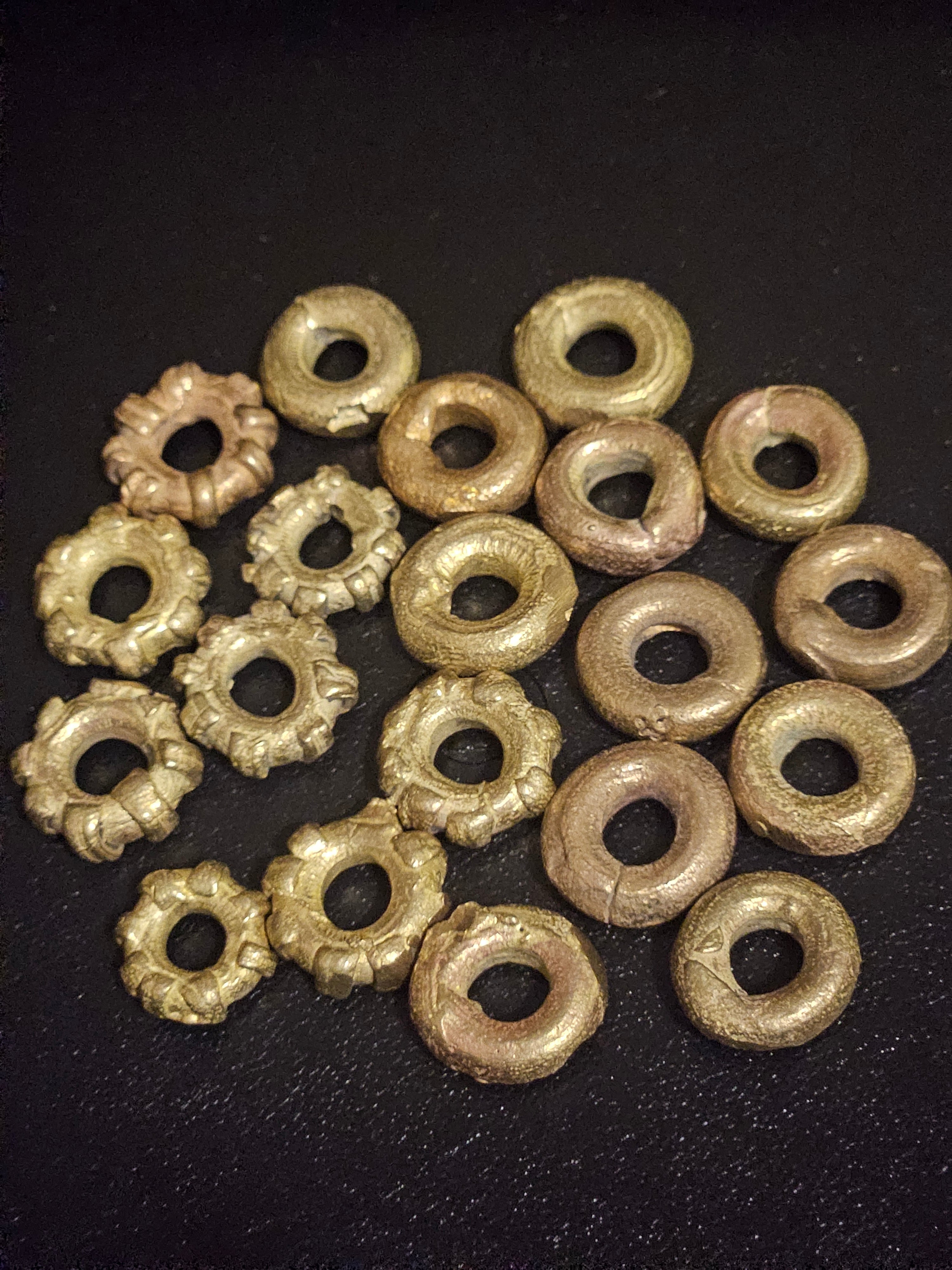 ashanti brass donut spacer beads detail view ghana
